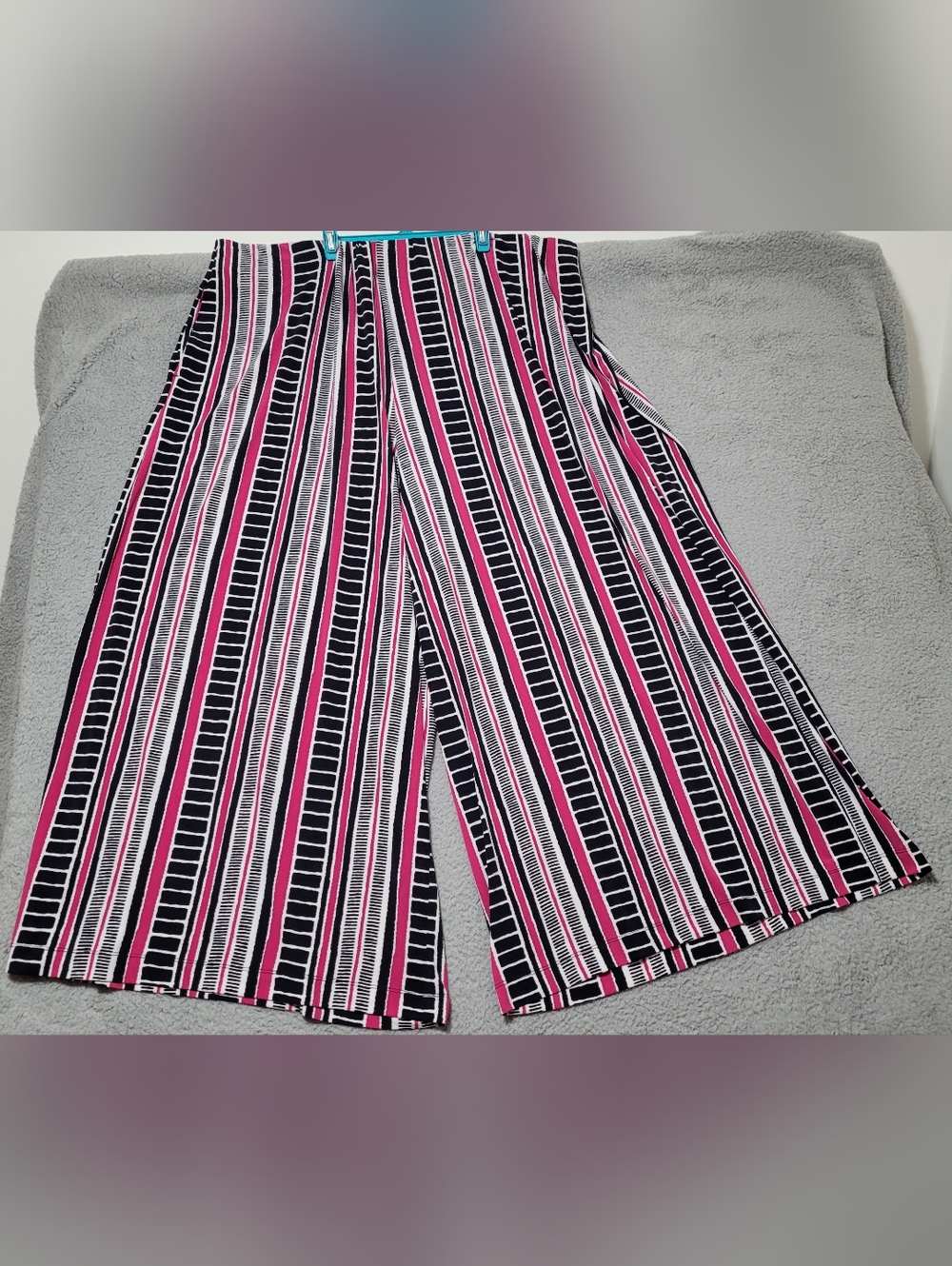 Lane Bryant Multicolor Pull-On Pants with Side Pockets Size 26/28
